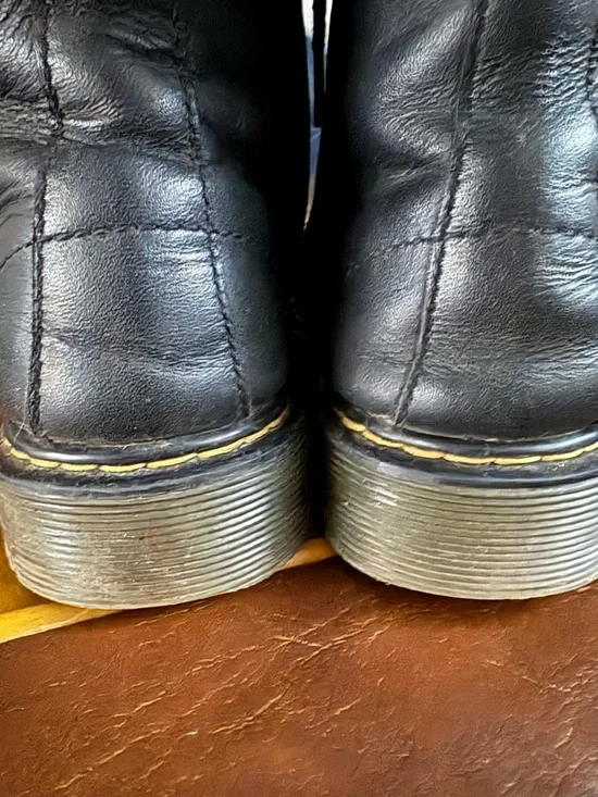 Classic Doc Marten Lace Up Boot Size 5/36 - Picture 4 of 5